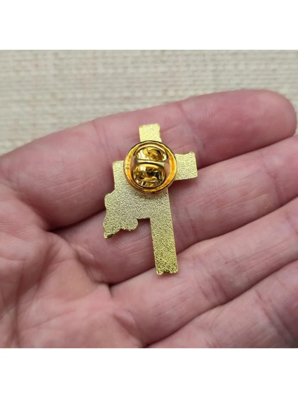 Christian Cross with Waving American Flag Patriotic Lapel Pin A8457